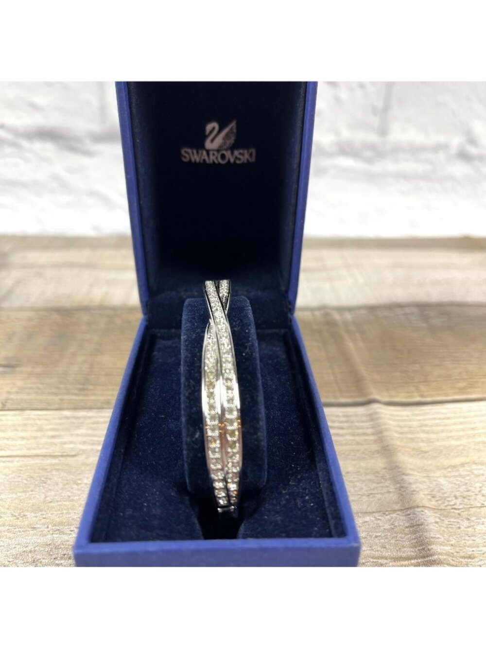 Swarovski Crystal Retired Rhodium Plated Crystal Twist Bangle Bracelet Box VTG - Picture 5 of 13